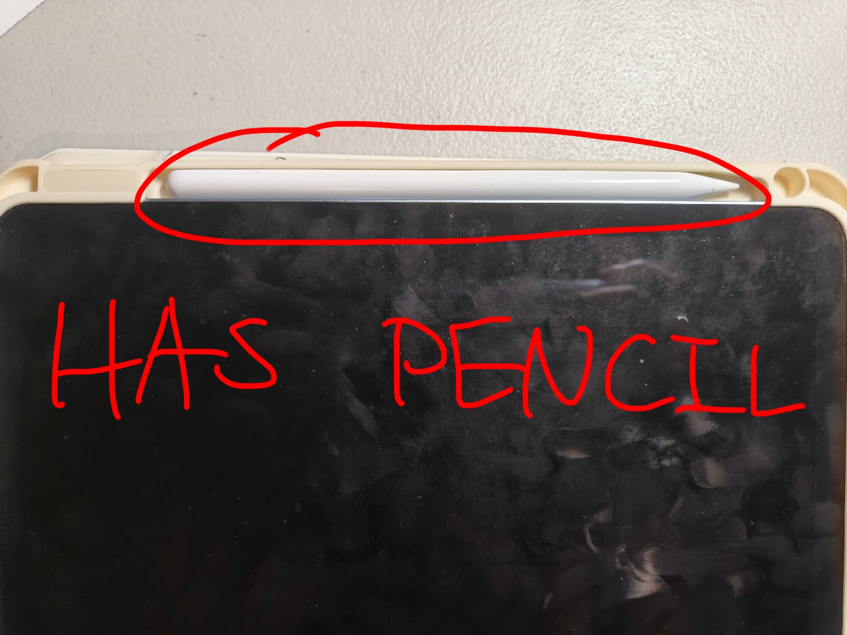 This is the ipad(case) when there is a pencil